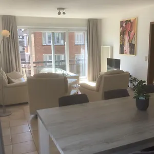 https://ruim-appartement-op-50m-van-strand.bruges-hotels.info
